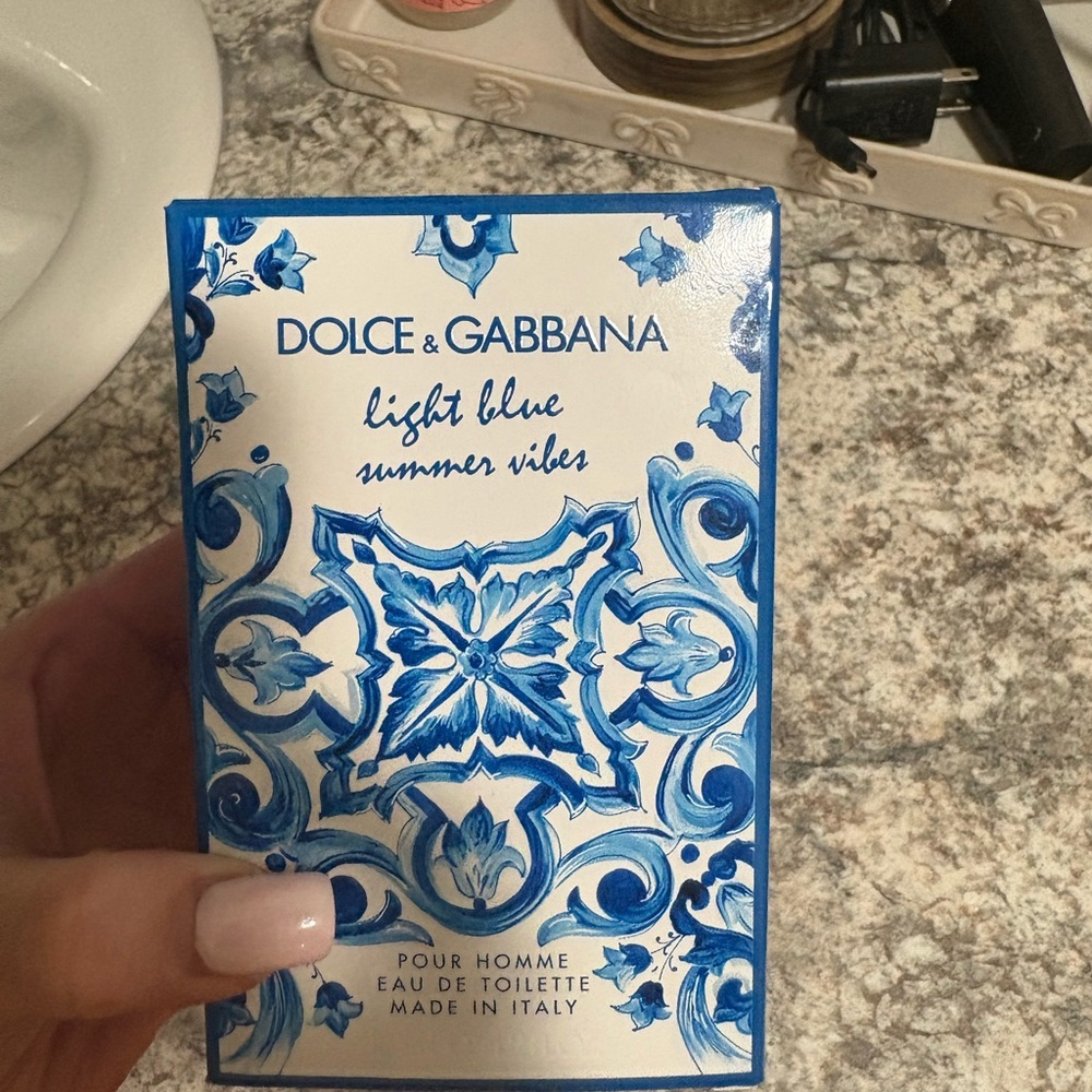 Dolce & Gabbana light blue perfume